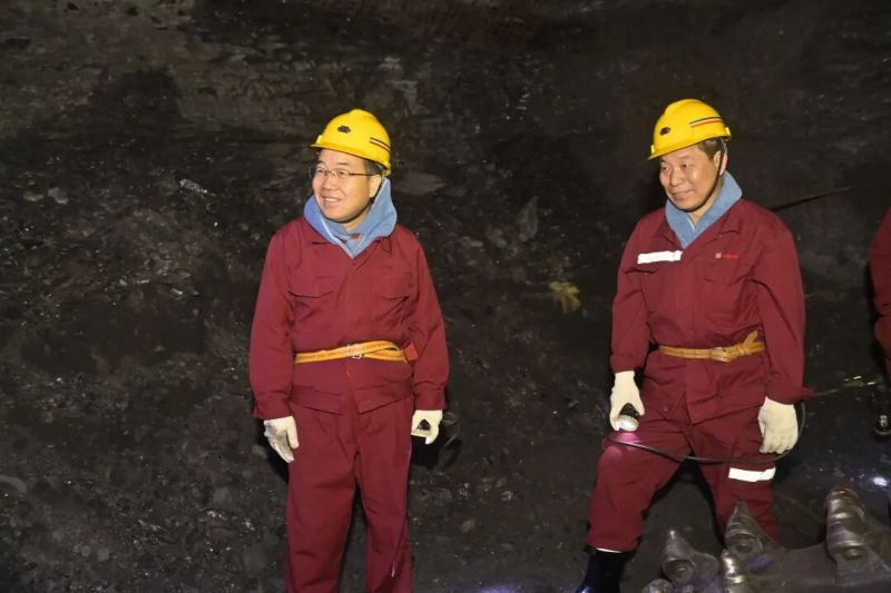 李毛到平煤股份一矿调研并看望慰问职工