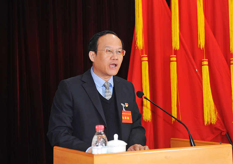 总经理、党委副书记、副董事长蔡教民作行政工作报告